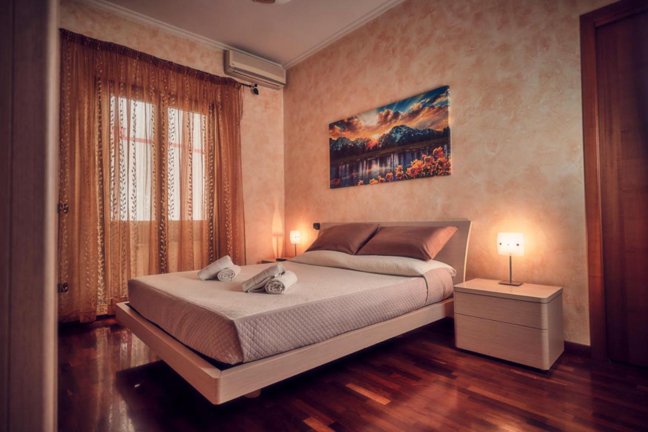 Travelershome Ciampino Suite Exterior photo