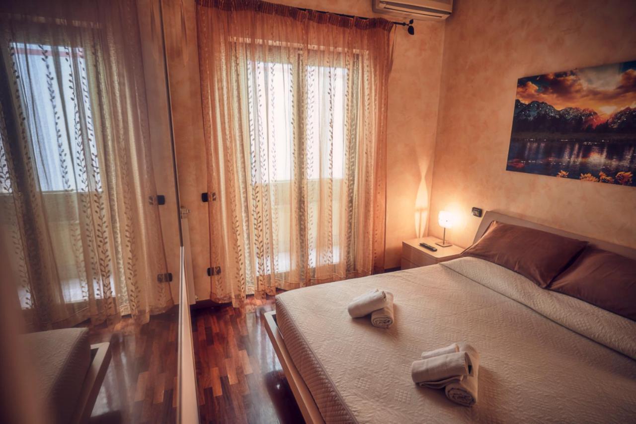 Travelershome Ciampino Suite Exterior photo