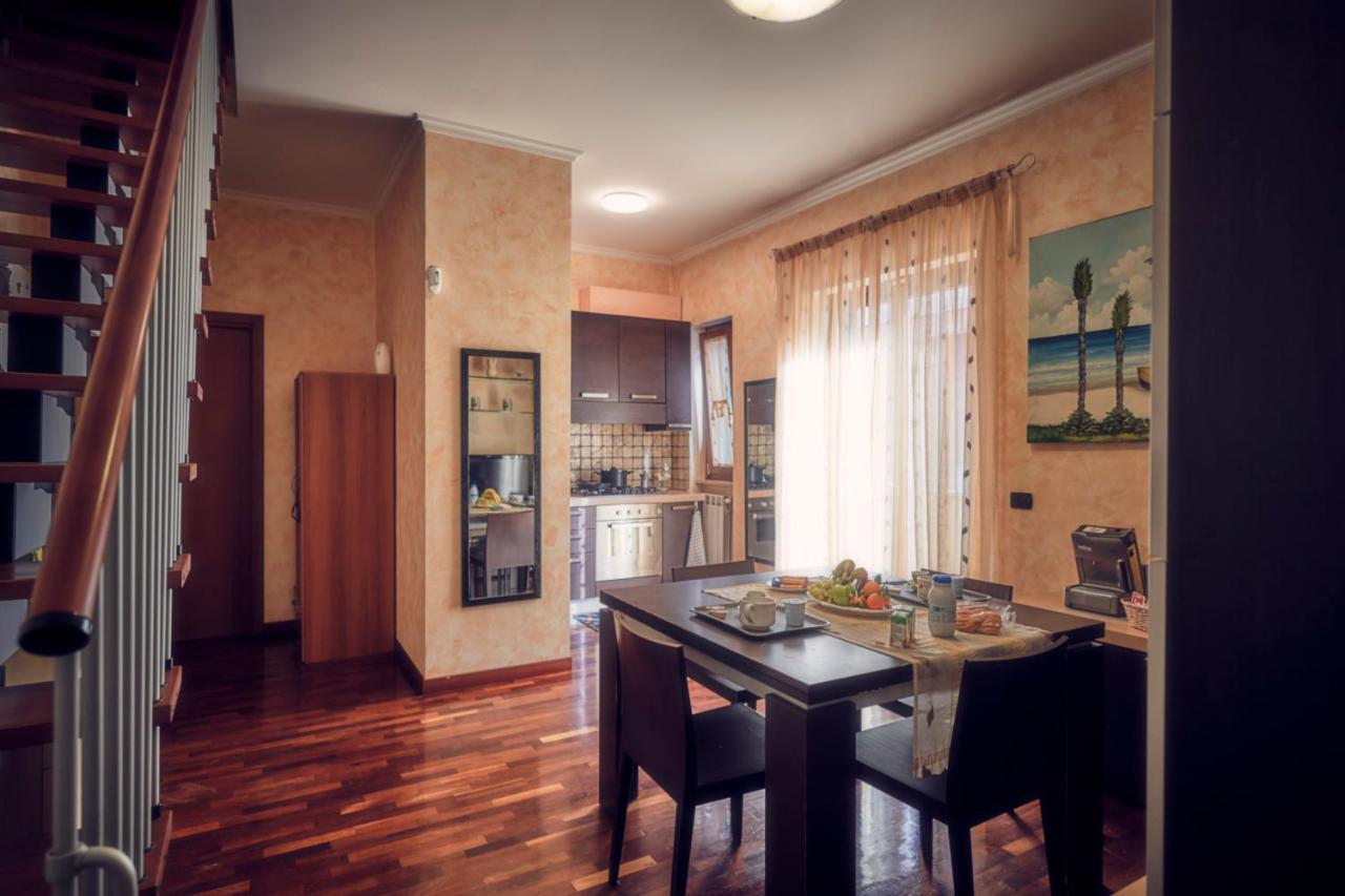 Travelershome Ciampino Suite Exterior photo