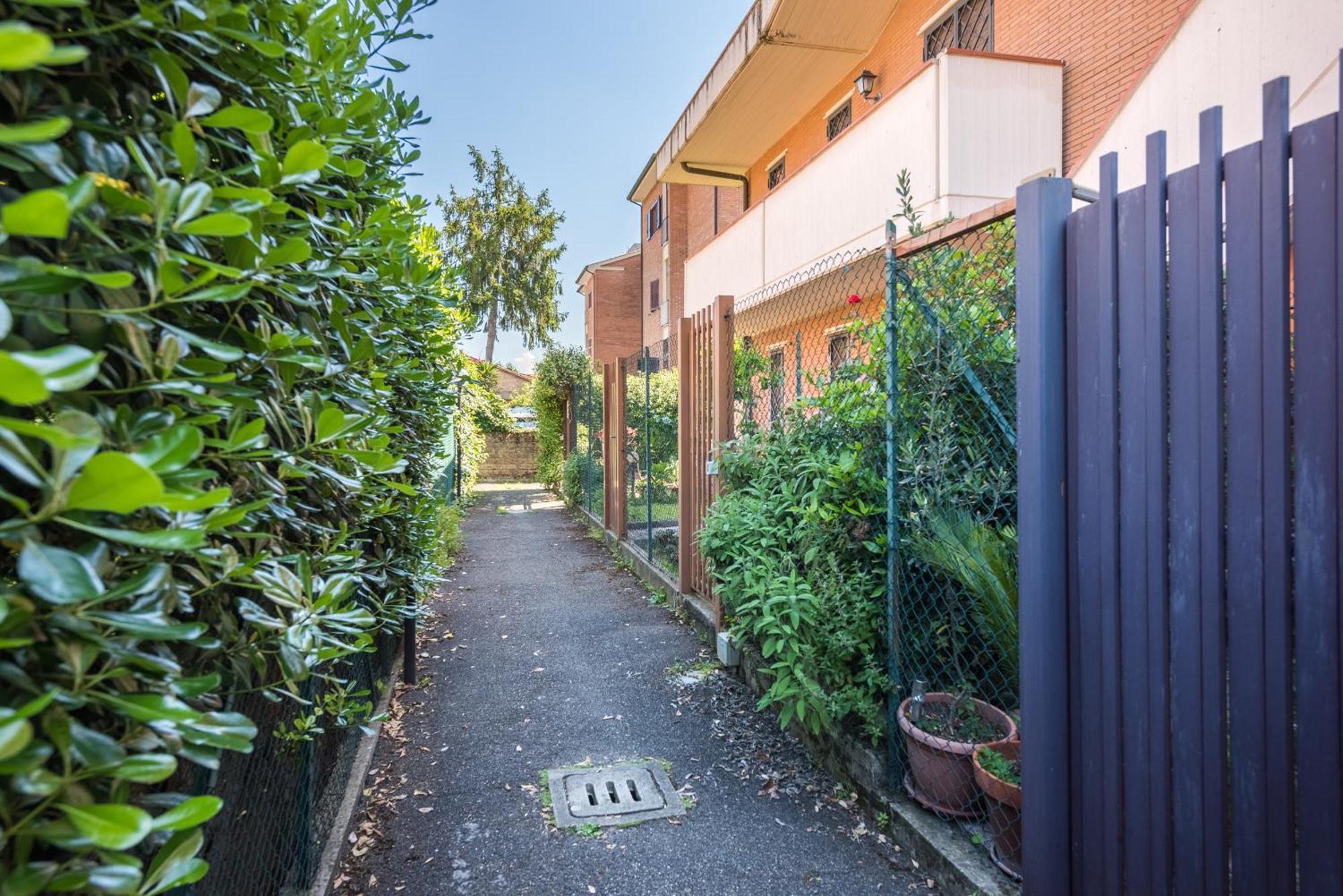 Travelershome Ciampino Suite Exterior photo