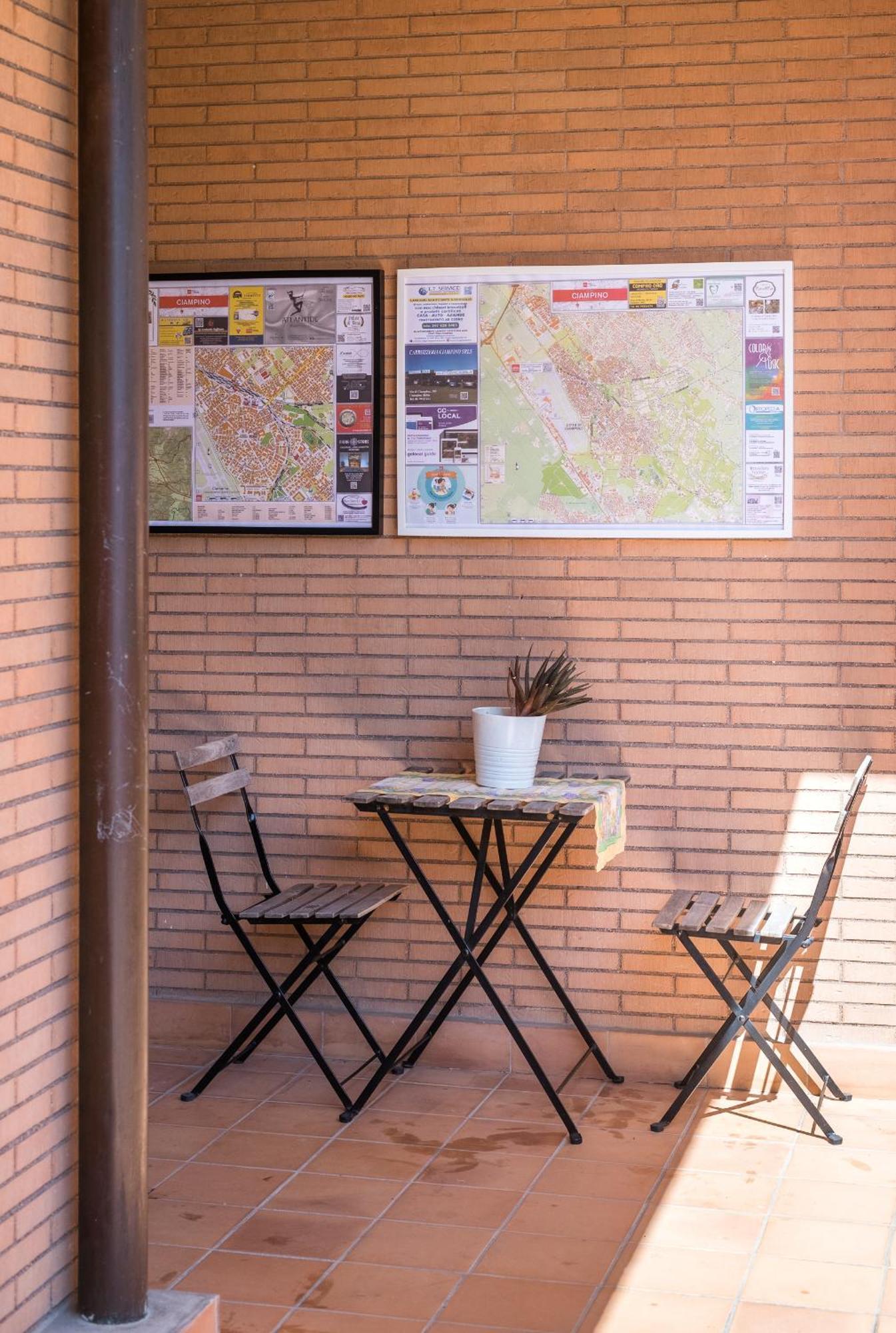 Travelershome Ciampino Suite Exterior photo