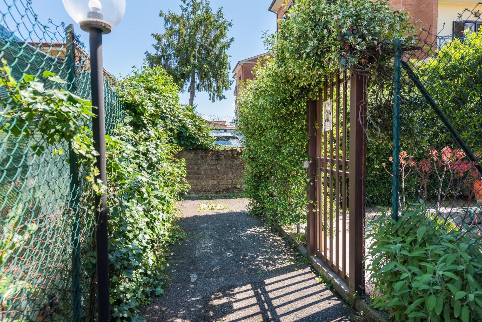 Travelershome Ciampino Suite Exterior photo