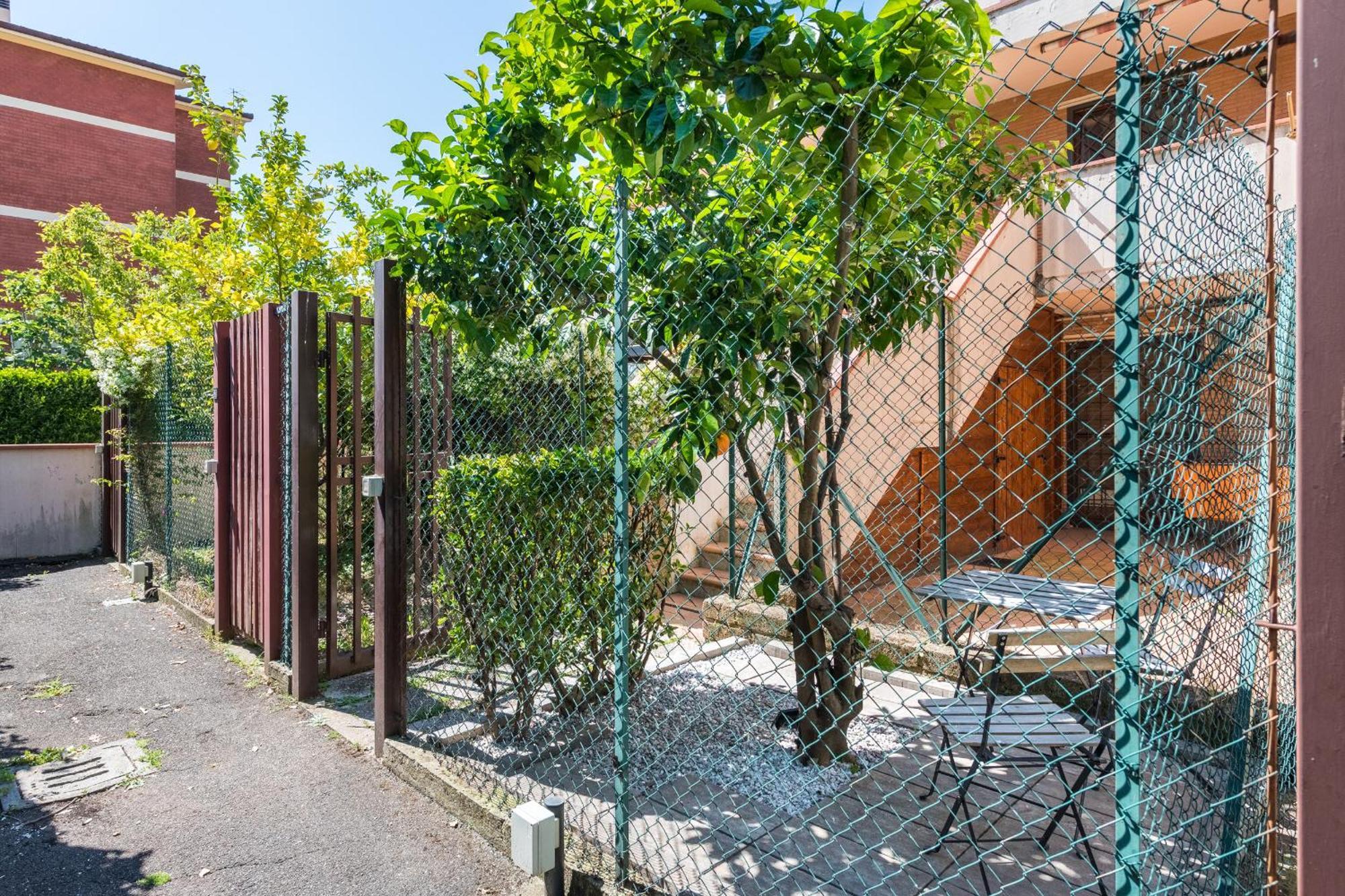 Travelershome Ciampino Suite Exterior photo